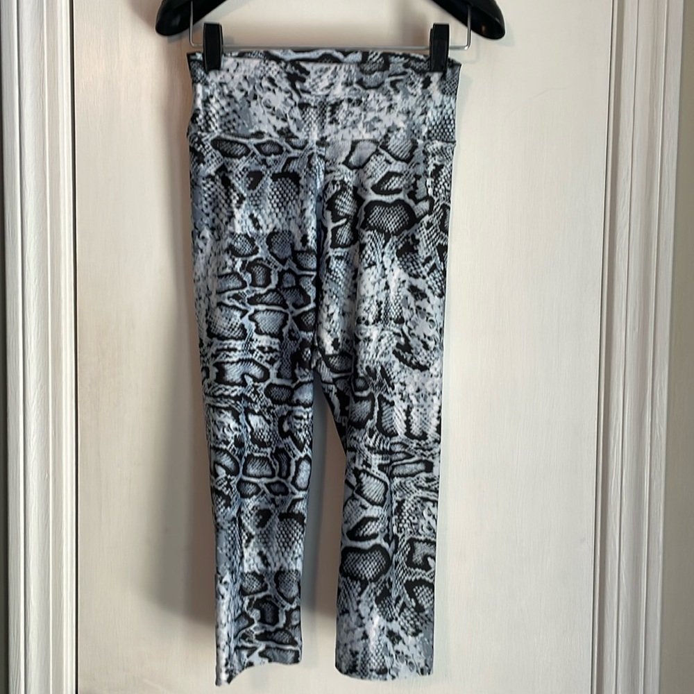 BeUp Black & White Snakeskin Cropped Yoga Leggings XS